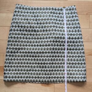 LOFT Patterned Mini Skirt In White And Black With Gold Shimmer Details.